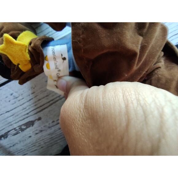 Disney World Frontierland Cowboys Indians Mickey Donald Minnie Chip Dale Lot 8 - Picture 13 of 16